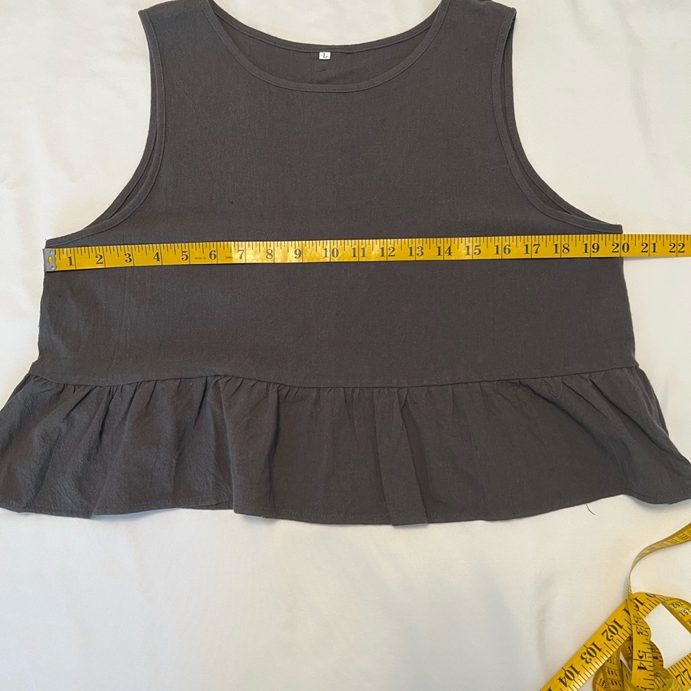 Gray Cropped Ruffles & Buttons Tank Top - Picture 6 of 11